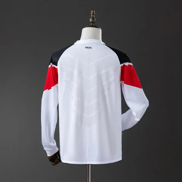 retro-premier-manchester-united-manchester-united-visitante-2010-11_l1.webp Manchester United Visitante 2010-11 - Versión Retro
