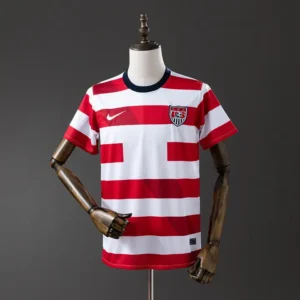 retro-sel-concacaf-estados-unidos-estados-unidos-local-2013_0.webp Estados Unidos Local 2013 - Versión Retro