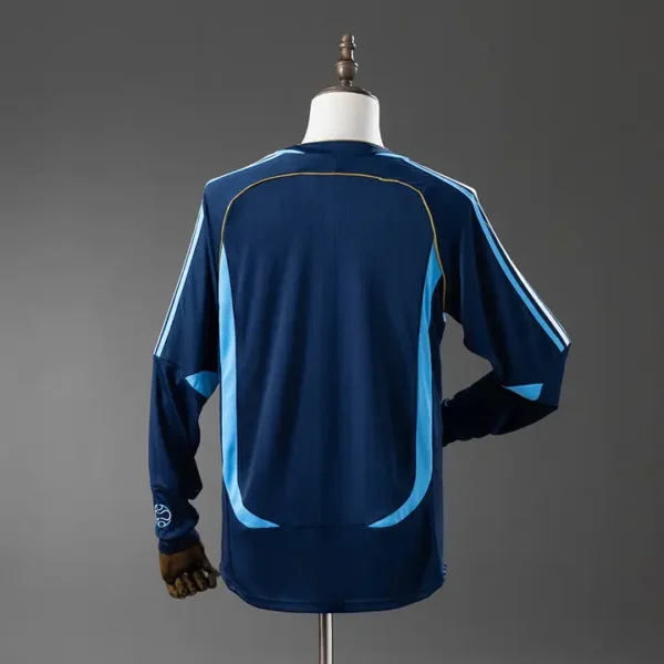 retro-sel-conmebol-argentina-argentina-visitante-2006_l1.webp Argentina Visitante 2006 - Versión Retro