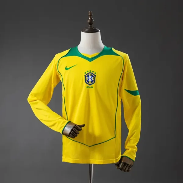 retro-sel-conmebol-brasil-brasil-local-2004_0.webp Brasil Local 2004 - Versión Retro