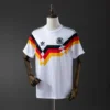 retro-sel-uefa-alemania-alemania-local-1990_0.webp Alemania Local 1990 - Versión Retro