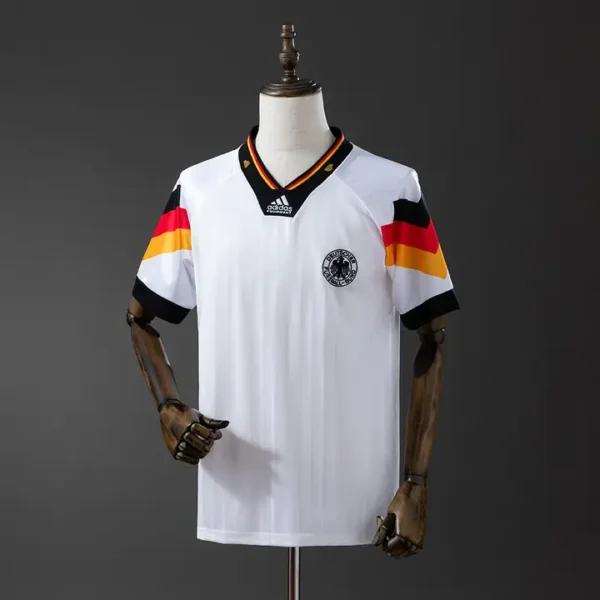 retro-sel-uefa-alemania-alemania-local-1992_0.webp Alemania Local 1992 - Versión Retro