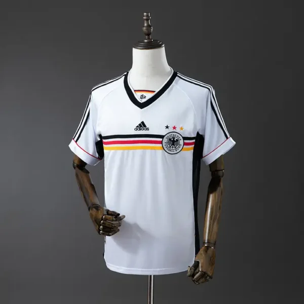 retro-sel-uefa-alemania-alemania-local-1998_0.webp Alemania Local 1998 - Versión Retro