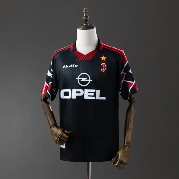 retro-seriea-ac-milan-ac-milan-copa-centenario-alternativa-1997-98_0.webp AC Milan Copa Centenario Alternativa 1997-98 - Versión Retro
