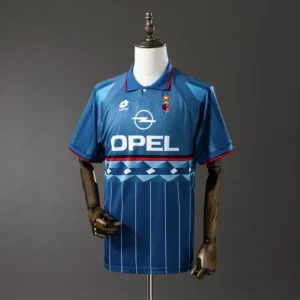 retro-seriea-ac-milan-ac-milan-cuarta-1995-96_0.webp AC Milan Cuarta 1995-96 - Versión Retro