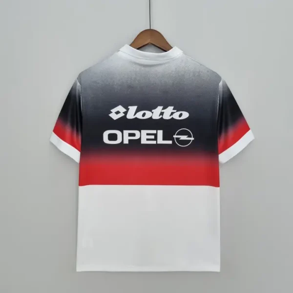 retro-seriea-ac-milan-ac-milan-entrenamiento-1995-96_1.webp AC Milan Entrenamiento 1995-96 - Versión Retro
