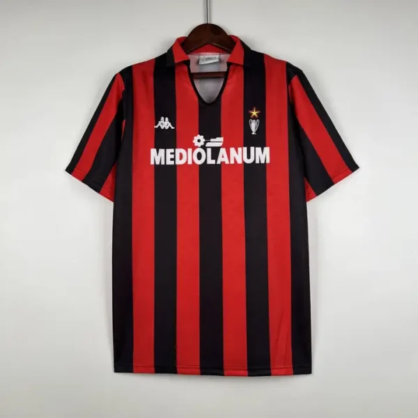 retro-seriea-ac-milan-ac-milan-local-1989-90_0.webp AC Milan Local 1989-90 - Versión Retro