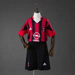 retro-seriea-ac-milan-ac-milan-local-2004-05_0.webp AC Milan Local 2004-05 - Versión Retro