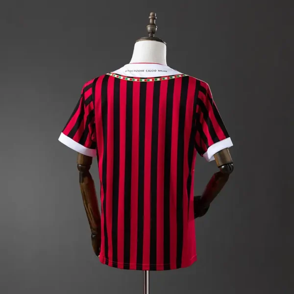 retro-seriea-ac-milan-ac-milan-local-2011-12_1.webp AC Milan Local 2011-12 - Versión Retro
