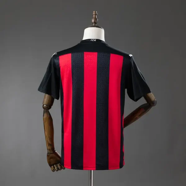 AC Milan Local 2020-21 - Versión Retro