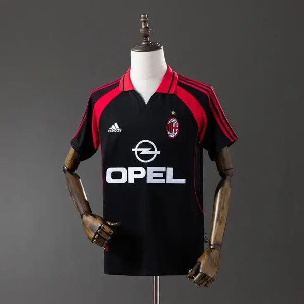 retro-seriea-ac-milan-ac-milan-visitante-2000-01_0.webp AC Milan Visitante 2000-01 - Versión Retro