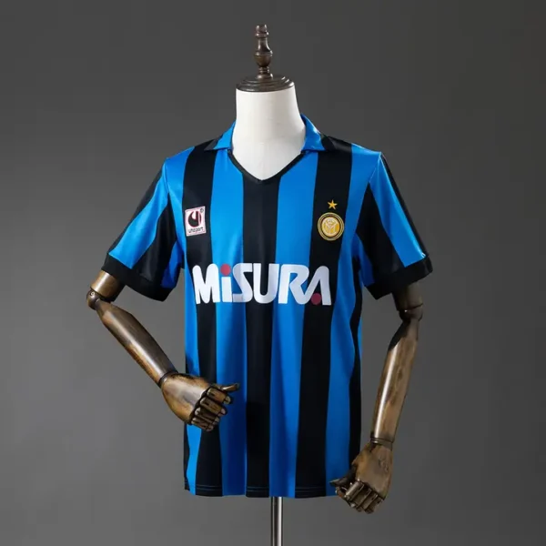 retro-seriea-inter-de-milan-inter-milan-local-1990-91_0.webp Inter Milan Local 1990-91 - Versión Retro