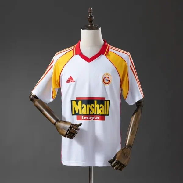 Galatasaray Visitante 1999-00 - Versión Retro
