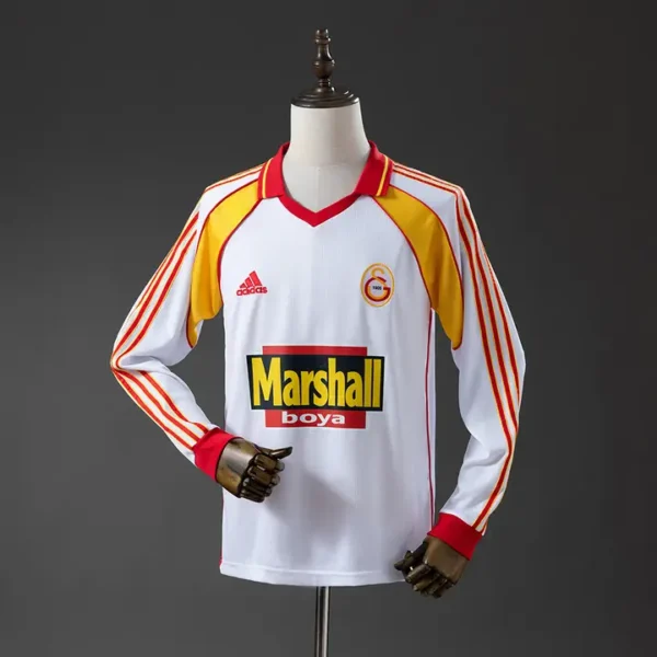 Galatasaray Visitante 1999-00 - Versión Retro